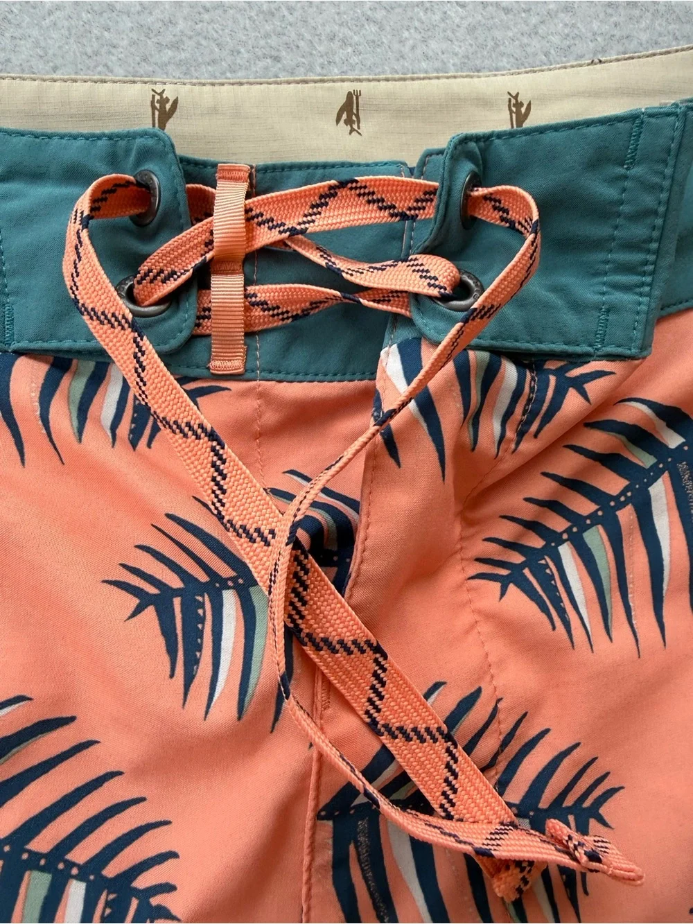 Patagonia Stretch Planing Board Shorts Sz 38 Four-Way Stretch Palms of Heart